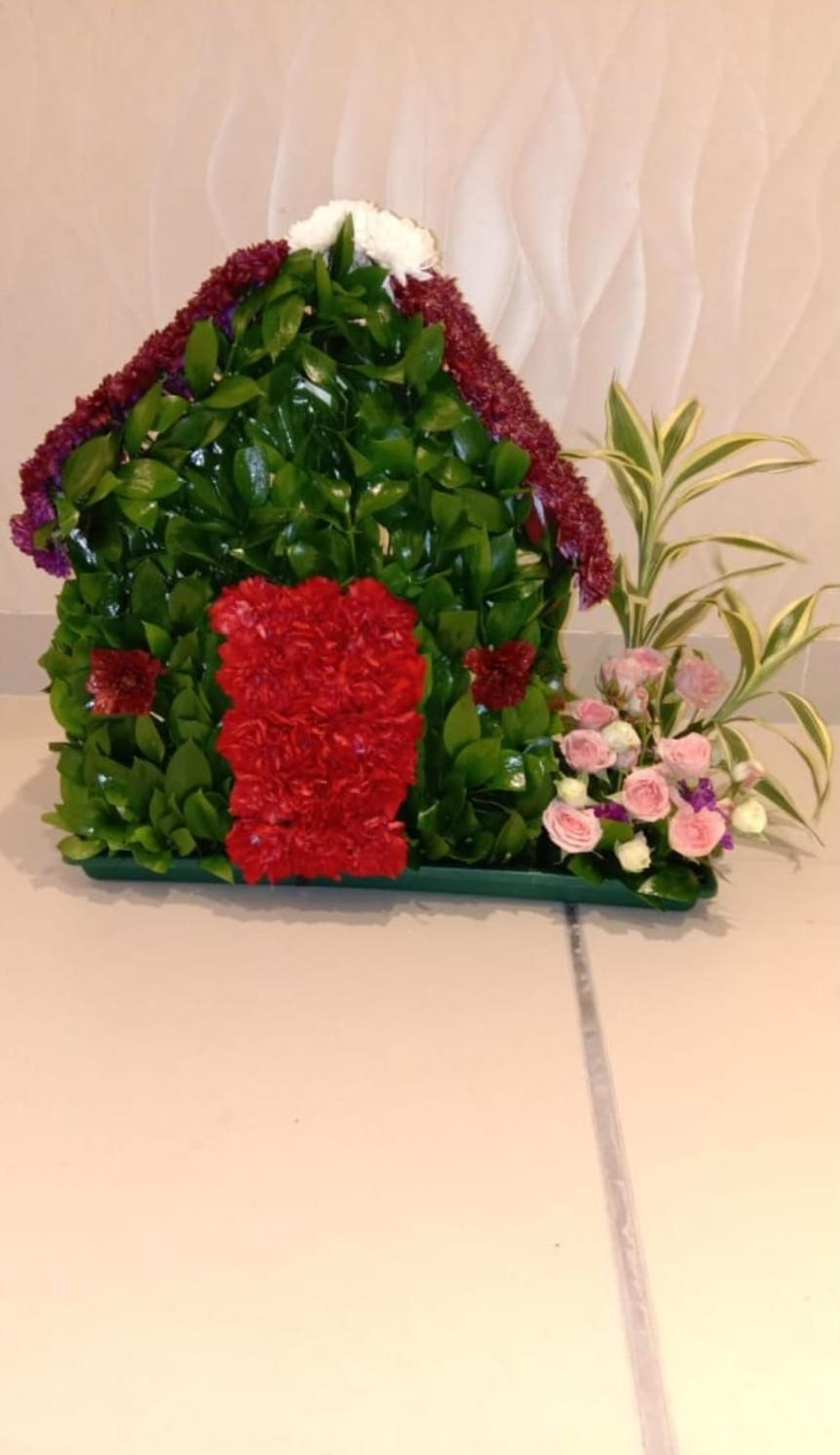 House Design Qatar National Day Flowers