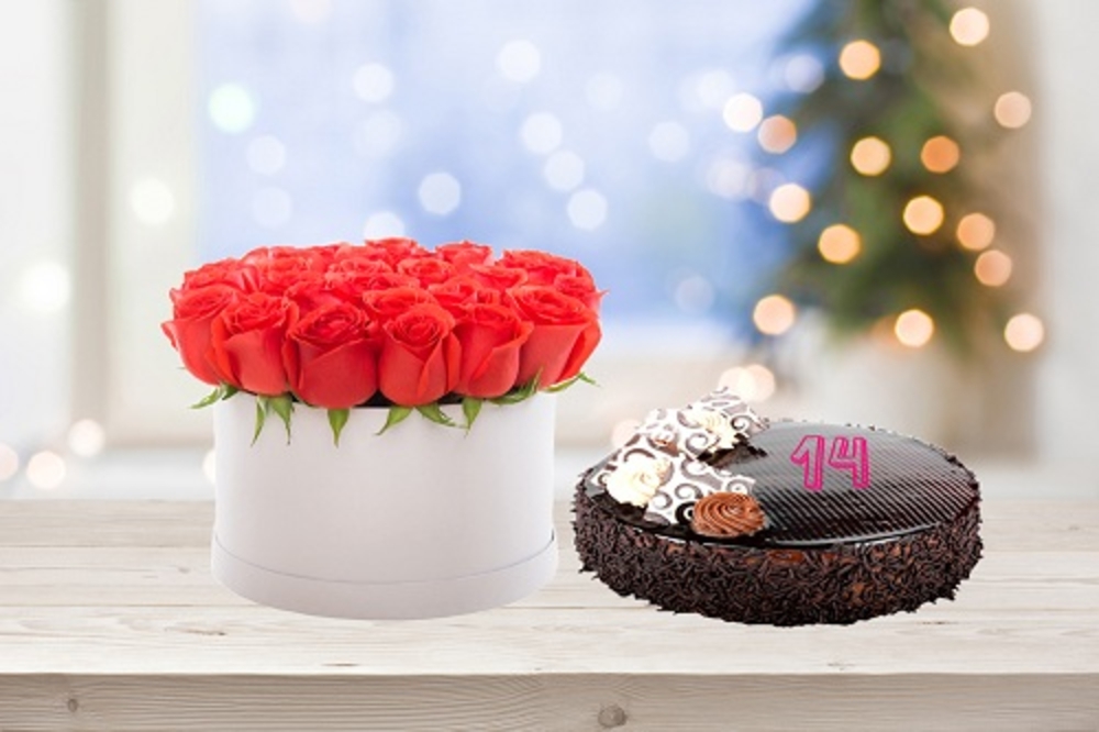 Delightful Roses & cake arrangement
